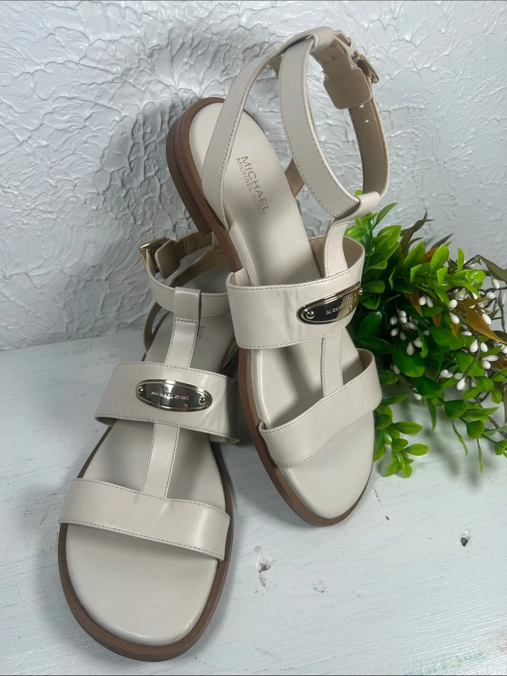 Michael Kors Sandals Plate Flat Leather 3-T Strap Ankle-Strap Open Toe w/ Logo